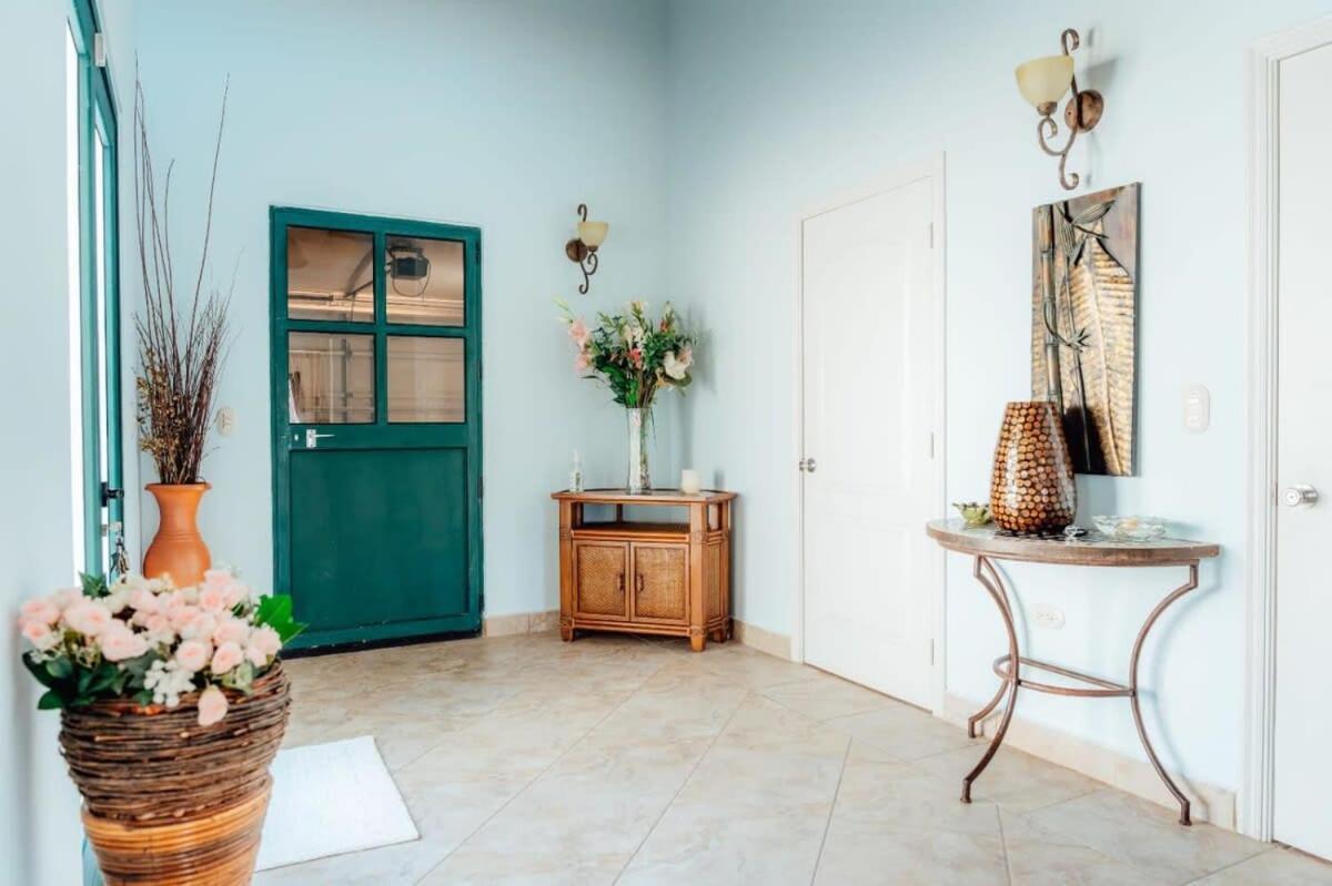 فيلا The Elegance Of Tierra Del Sol With Private Pool شاطئ بالم المظهر الخارجي الصورة