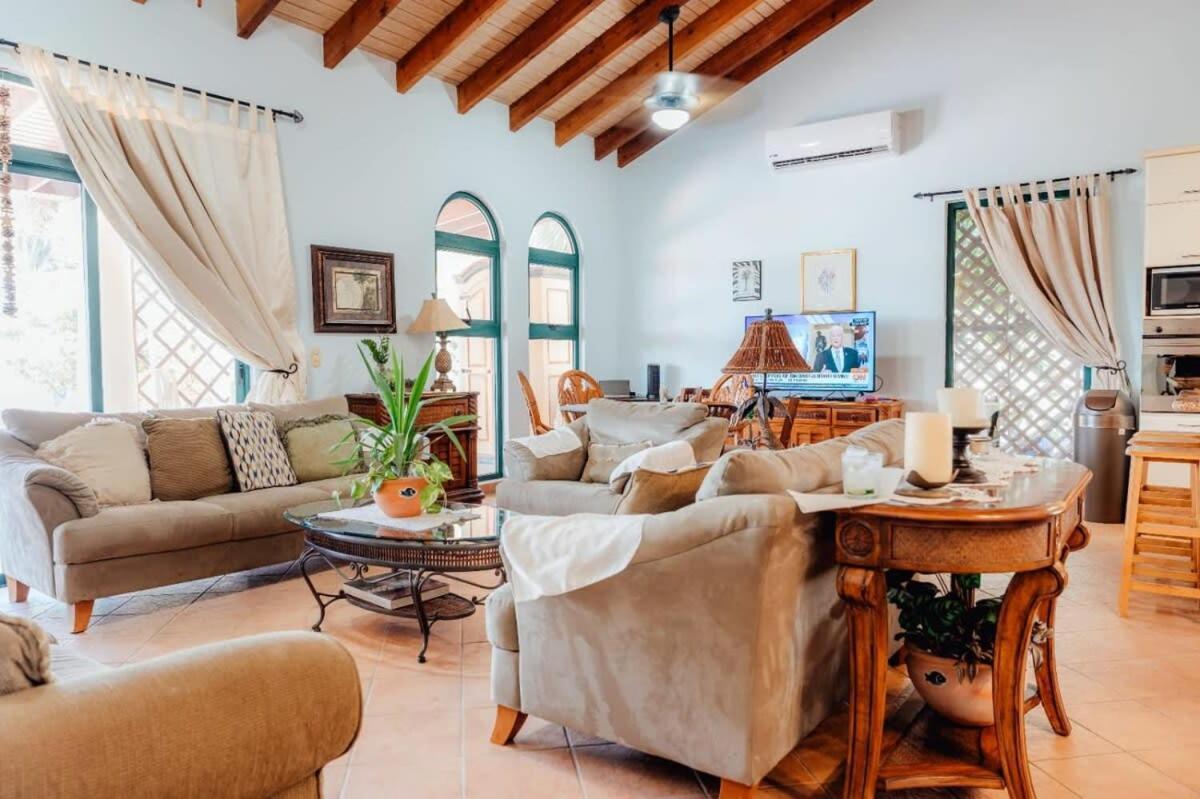 فيلا The Elegance Of Tierra Del Sol With Private Pool شاطئ بالم المظهر الخارجي الصورة